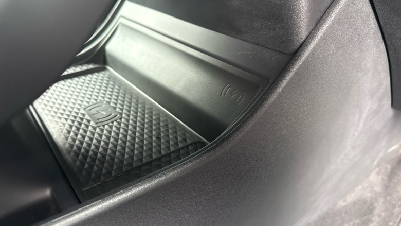 Land Rover Range Rover Evoque 2.0 P250 R-Dynamic SE 5dr Auto Petrol Hatchback